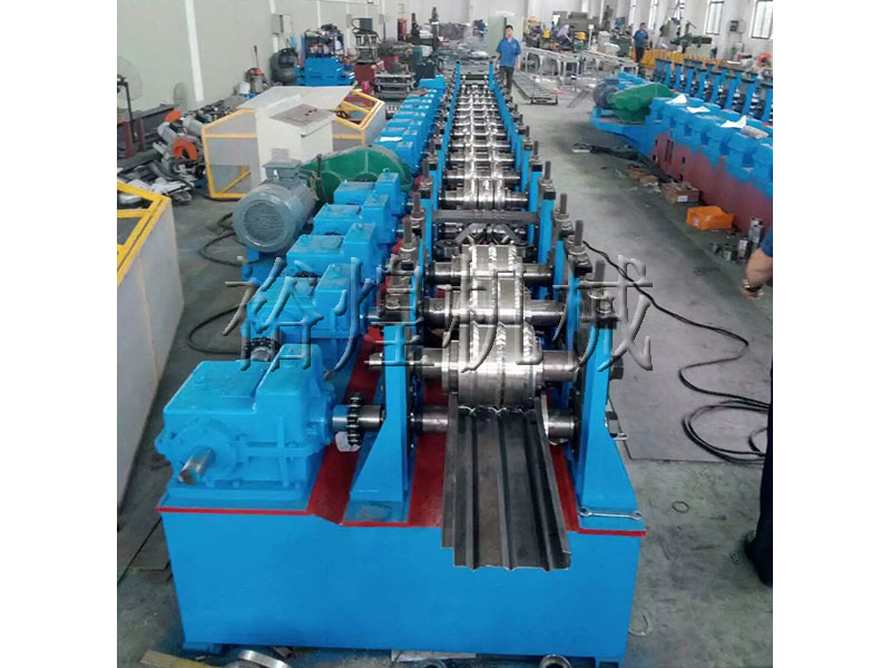 立體車(chē)庫(kù)浪板設(shè)備